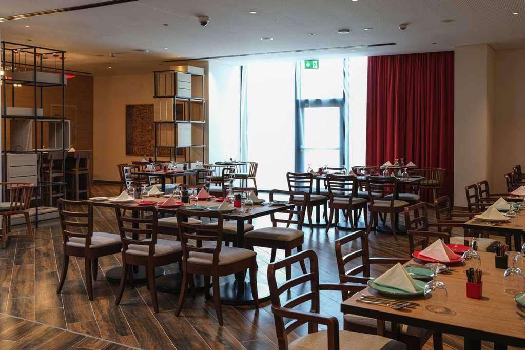 Intercityhotel Маскат Ресторан фото